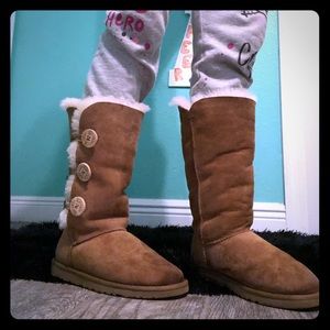 Uggs size 5